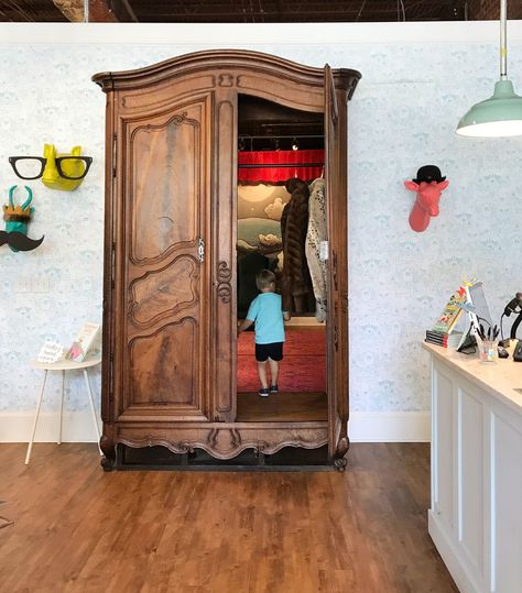 Inspiration is everywhere, right? And this children's bookstore is BURSTING with it, from colorful art to secret hideaways and tons more kids room ideas. Dold Dörr, Secret Room Doors, James Book, Bookstore Design, Play Cafe, Kids Room Ideas, Secret Hideaway, Candice Accola, Secret Room