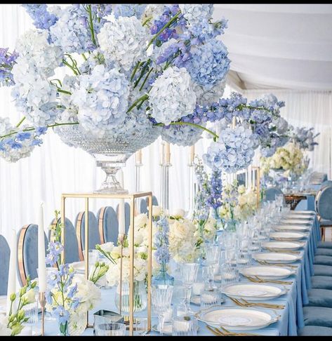 Blue Wedding Receptions, Blue Table Settings, Bride Groom Table, Baby Blue Weddings, Blue Wedding Decorations, Dream Wedding Decorations, Light Blue Wedding, Bridal Shower Inspiration, Arch Decoration Wedding