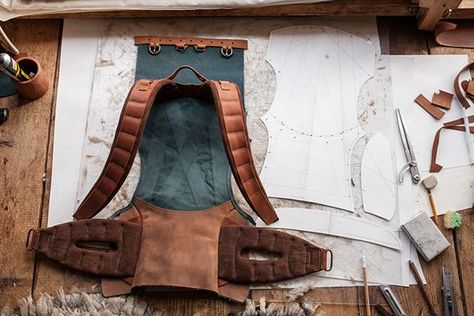 making an external frame backpack for KONK project on Behance Canvas Backpack Pattern, Notless Orequal, External Frame Backpack, Diy Backpack Pattern, Backpack Project, Frame Backpack, Survival Bag, Diy Backpack, Canvas Leather Bag