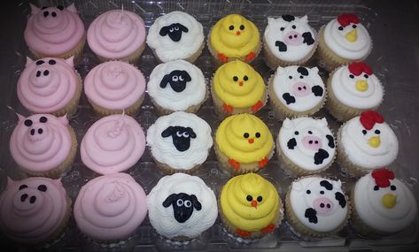 Barnyard Cupcakes, Farm Animal Cupcakes, Farm Animal Cakes, Barnyard Birthday Party, Farm Theme Birthday, Farm Animal Party, Animal Baby Shower Theme, Farm Baby Shower, Farm Animals Birthday Party