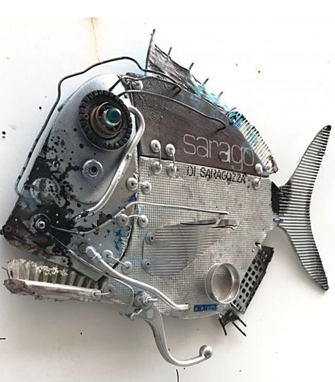 Steampunk Fish, 3d Metal Art, Beachy Wall Art, Sculpture Lessons, Recycled Art Projects, Scrap Art, Trash Art, Paper Mache Sculpture, Metal Fish