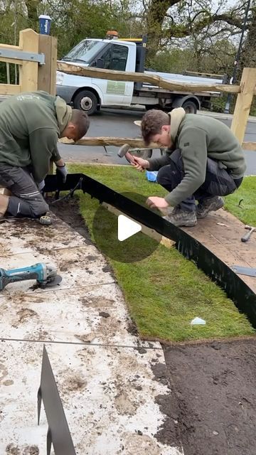 Alistair Gardner on Instagram: "Front garden metal edging by @core_lp going in🔥🔥 #metal #edging #landscaping #garden" Metal Garden Edging Ideas, Metal Edging Landscape, Copper Garden Edging, Metal Edge Landscape, Landscaping Edging Ideas, Metal Lawn Edging, Small Front Garden Ideas, Steel Edging Landscape, Metal Landscape Edging