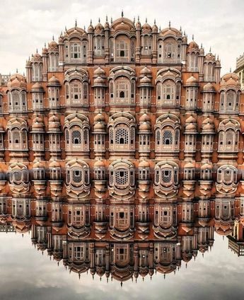 27 Brilliant Photos That Are Just Picture Perfect - Wow Gallery Hawa Mahal, Magic Places, India Architecture, Amazing India, Living Modern, Indian Architecture, Destination Voyage, Ancient Architecture, Old Building