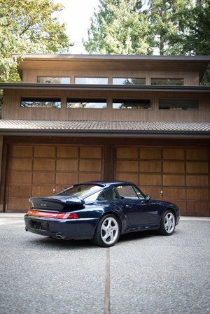 Porsche 993 Turbo, 993 Turbo, Porsche 993, Tyre Fitting, Classic Porsche, Garage Design, Dream Garage, New Tyres, My Dream Car