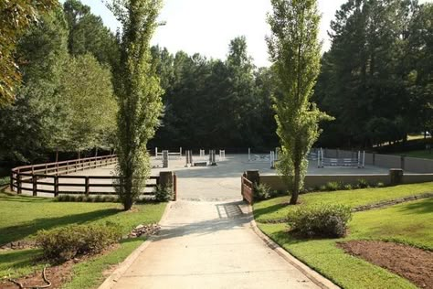 Dream Barn Stables, Equestrian Stables, Equestrian Barns, Horse Barn Ideas Stables, Horse Barn Designs, Horse Arena, Dream Stables, Dream Horse Barns, Horse Barn Plans