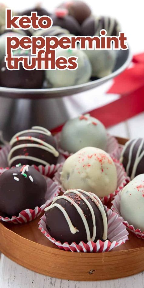 Delicious keto peppermint truffles that taste like Oreo cookies! These easy sugar-free cookie dough balls are a healthy nut-free holiday treat. #ketodesserts #sugarfree Oreo Peppermint Balls, Peppermint Cookie Balls, Bariatric Sweet Treats, Easy Sugar Free Cookies, Peppermint Oreo Truffles, Sugar Free Truffles, Low Carb Christmas Recipes, Low Carb Holiday Recipes, Lchf Dessert