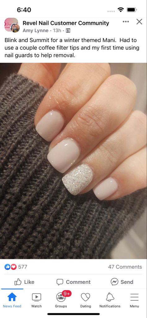 January Nails Neutral, Good Colors For Short Nails, Winter Shellac Nails Short, Natural Dip Powder Nails Short Design, Dip Nails Natural Color, Sns With Design, Short Gel Dip Nails, Cute January Nails Short, January Nails Ideas Gel Short