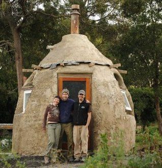 Earthbag Dome, Build Your Own Cabin, Earthbag House, Earth Building, Cob Building, Earth Bag Homes, Dome Building, Earth Bag, Eco Buildings