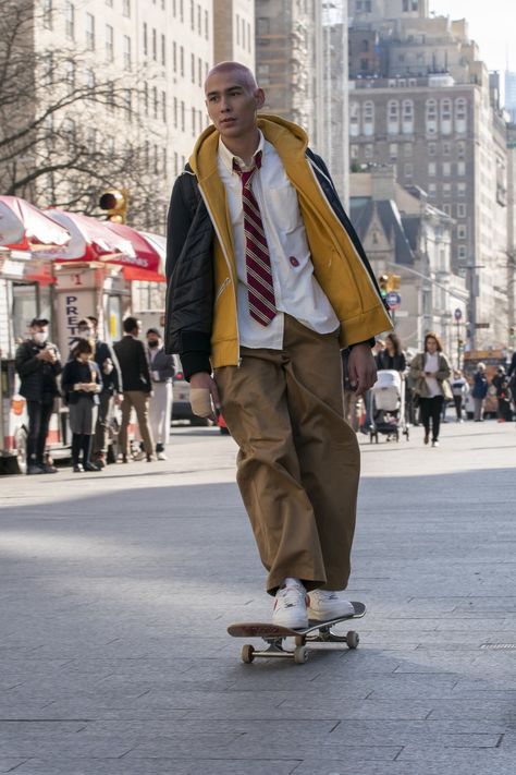 Isaak Presley, Skateboarding Fashion, Evan Mock, Blue Oxford Shirt, Skateboard Fashion, High School Outfits, Iconic Moments, Skate Style, Hbo Max