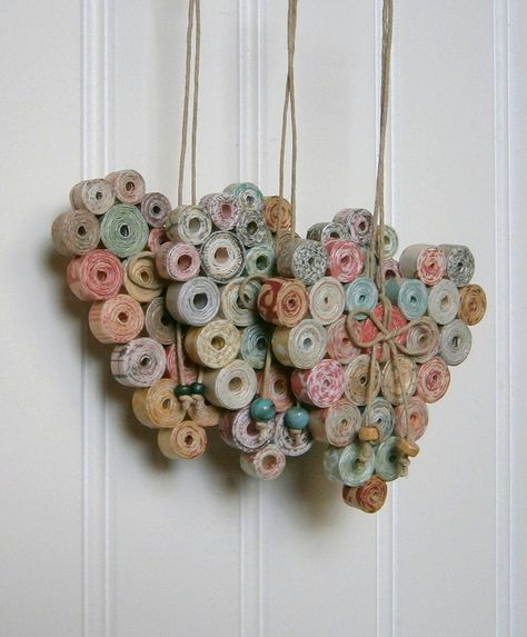 Hanging Heart Ornament - Handmade Magazine Paper Decor Old Magazine Crafts, Recycled Magazine Crafts, Magazine Projects, Recycled Paper Crafts, Recycled Magazine, Rolled Paper Art, Quilled Creations, Book Page Crafts, Magazine Crafts