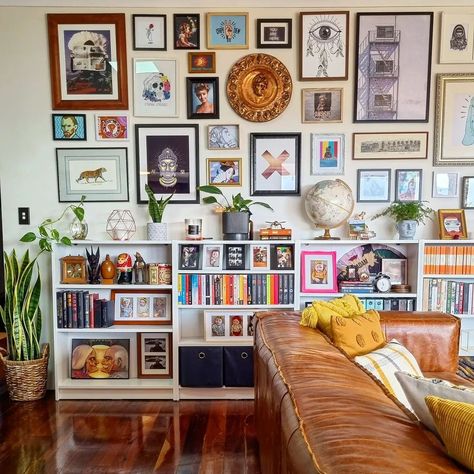 ᵐⁱˢᵐᵃᵗᶜʰᵉᵈ 𝖍𝖔𝖒𝖊 on Instagram: “just learned there's a design trend called "cluttercore" 📚 is this it? 🧐 next up: our "grand millennial" sitting room 🛋 - word perfect…” Mismatched Room Aesthetic, Mismatched Interior Design, Cluttercore Living Room, Cluttered Aesthetic, Grand Millennial, Gallery Wall Inspiration, Home Decor Ideas Living Room, Ideas Living Room, Apartment Decor Inspiration