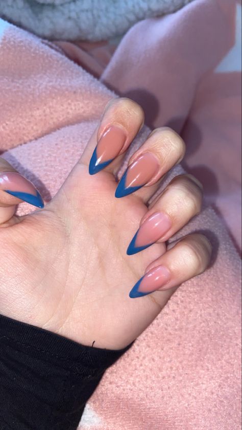 #blue #pointedfrench #french #bluefrench #stilettonails Blue French Tips, Blue Point, Stiletto Nails, Almond Nails, French Nails, Diy Nails, Aqua Blue, Nail Inspo, Nails