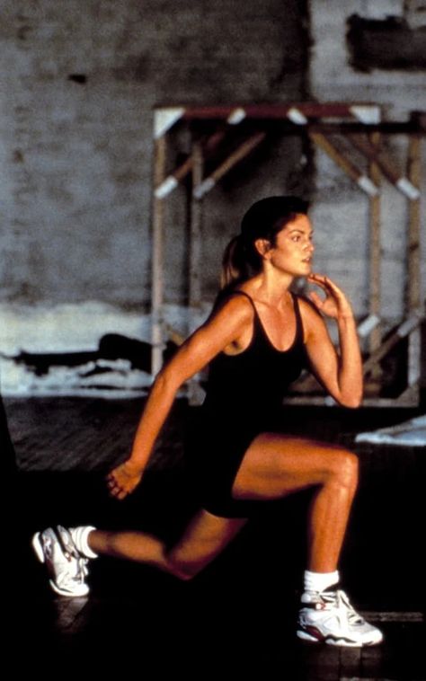 The Best 80s & 90s Workout Videos on Youtube – Sporty & Rich Cindy Crawford Body 90s, Cindy Crawford Fitness, 80s Workout Aesthetic, Cindy Crawford Workout, Cindy Crawford 90s, 90s Sport, Look 80s, Retro Fitness, 80s Workout