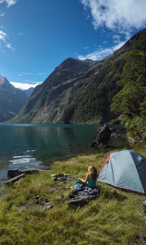 New Zealand Summer, Milford Track, Hiking Outfits, Hiking Guide, Adventure Aesthetic, Going Viral, Gap Year, Travel Activities, Dream Lifestyle