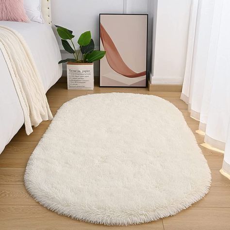 Rug For Dorm, White Fluffy Rug, Carpet Nursery, Fluffy Chair, Fluffy Bedroom, Kids Bedroom Rugs, Cute Rug, Shaggy Carpet, Girls Rugs