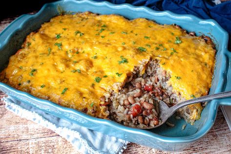 Black Eyed Pea Casserole, Casseroles Beef, Pea Casserole, Easy Weeknight Casseroles, New Years Day Meal, Weeknight Casseroles, Blackeyed Peas, Black Eyed Peas Recipe, Cornbread Recipe Sweet