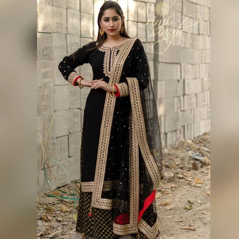 😍 Blue Pakistani Dress, Mukaish Dupatta, Hands Fashion, Georgette Sharara, Georgette Kurta, Trendy Photography, Indian Designer Suits, Crepe Blouse, Black Pure