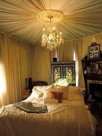 Eye For Design: Tented Ceilings......Add Some Drama To Your Interiors Posh Playroom, Unfinished Basement Decorating, Fabric Ceiling, Ceiling Draping, Basement Decorating, Decorating Bedroom, Diy Basement, Basement Ceiling, Diy Ceiling