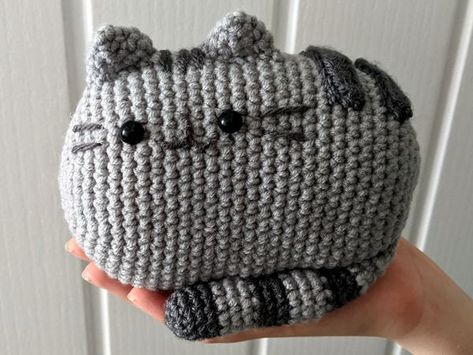 Pusheen Knitting Pattern, Crochet Pusheen Cat, Crochet Pusheen, Pusheen Stuff, Mini Plushies, Kawaii Amigurumi, Free Crochet Amigurumi, Crochet Market, Crochet Strawberry