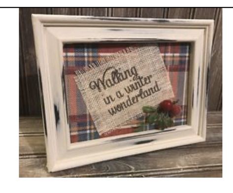 Tartan Plaid Christmas, Picture Frame Crafts, Plaid Christmas Decor, Printing On Burlap, Navidad Diy, Christmas Frames, Christmas Decorations Rustic, Wrapping Ideas, Country Christmas