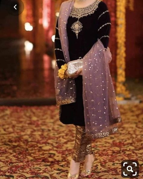 1 Likes, 0 Comments - AANCHAL (@aanchal_efg) on Instagram: “As long as there is pink in your closet you will always feel pretty Can be customized on order.…” Makhmal Suits Design, Black Combination Outfit, Velvet Pakistani Dress Party Wear, Simple Velvet Dress, Pakistani Formal Dresses Simple, Velvet Pakistani Dress, Black Velvet Suit, Pakistani Party Wear Dresses, Pakistani Formal Dresses