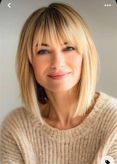 40 With Bangs, Short Stacked Bob Haircuts, Short Blonde Bobs, Stacked Hair, Medium Bob, Bob Haircut With Bangs, Medium Long Hair, Modern Hairstyles, Short Blonde Hair