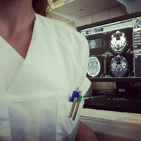 Radiology Student, Medical School Life, Medicine Studies, Nurse Aesthetic, Medical Student Motivation, Med School Motivation, Medicine Student, Medical School Motivation, Medical School Inspiration