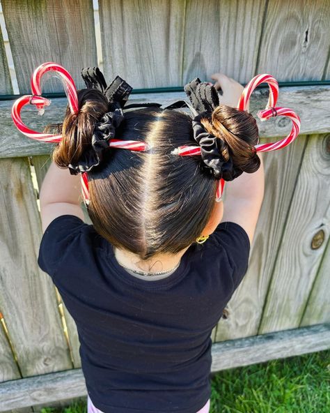 Candy Cane Hairstyles For Kids, Christmas Hairstyles For Toddlers, Candy Cane Hairstyle, Candy Cane Hair, Silly Christmas, Kid Hairstyles, Christmas Hairstyles, Crazy Hair Days, Kids Hair