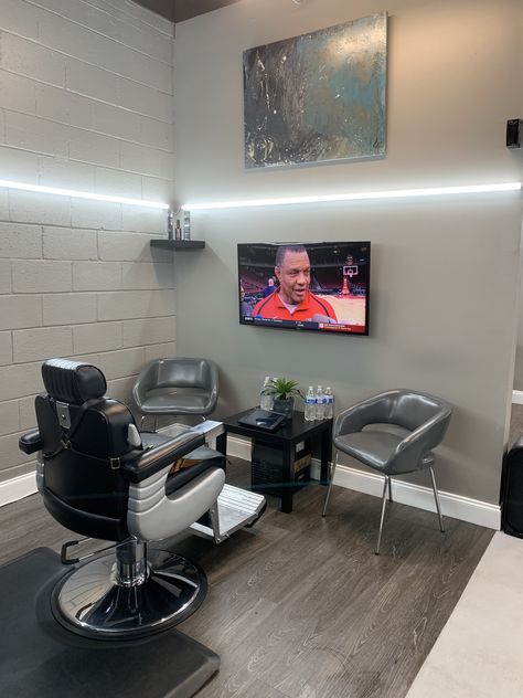 Luxury Barber Suites Barber Setup At Home, Barber Studio Ideas Luxury, Barber Suite Decor, Barber Shop Decor Modern Luxury, Barber Room Ideas, Private Salon Suite, Salon Suite Business, Small Barber Shop Ideas, Barber Suite Ideas