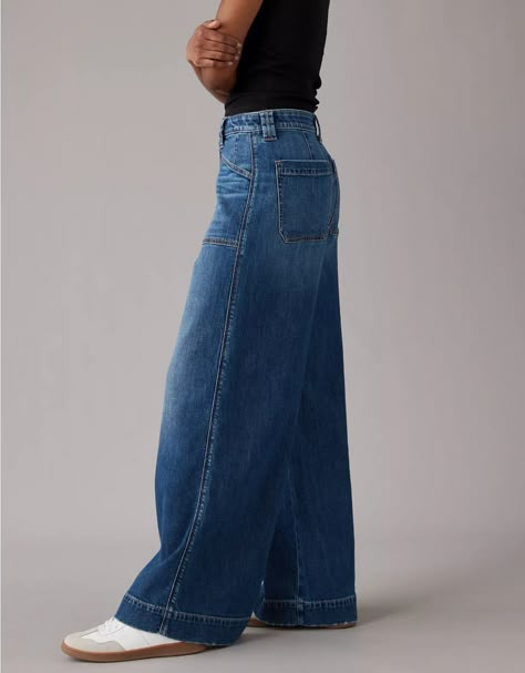 Styling Wide Leg Jeans, Jeans Palazzo, Super High Waisted Jeans, Big Jeans, Goulash Recipes, College Essentials, Ultra Wide, Loose Fit Jeans, Wide Jeans