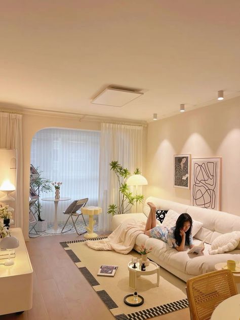 Korean Home Interior, Korean Living Room, Japanese Apartment Aesthetic, Korean House Interior, Japanese Apartment, Japanese Home Design, House Interior Design Styles, Big Bedrooms, Condo Living Room