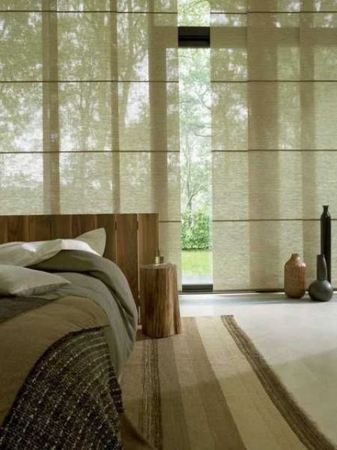 Japanese Panels Ideas Design Ložnic, Japanese Curtains, Japanese Bedroom, Zen Interiors, Interior Design Minimalist, Living Room Blinds, Bedroom Blinds, Japanese Interiors, House Blinds