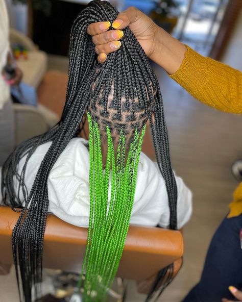 Birthday Briads, Peek A Boo Box Braids, Protective Braids, Honey Hair Color, Cute Box Braids, Goddess Braids Hairstyles, Box Braids Hairstyles For Black Women, Cute Box Braids Hairstyles, Honey Hair