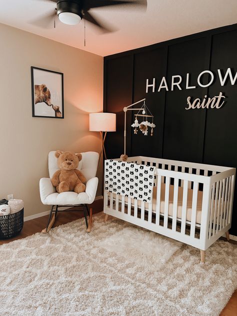 Teddy bear nursery Gender Neutral Room Ideas, Brown Themed Nursery, Diy Bear Themed Decor, Black Theme Nursery, Dark Wood Floor Nursery, Nuetral Baby Nursery Ideas, Big Nursery Room Layout, Bears Nursery Theme, Black Themed Nursery