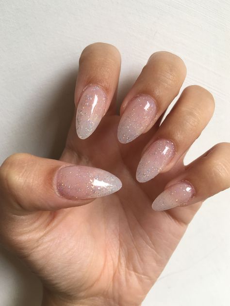 Acrylic Almond Nails, Clear Glitter Nails, Acrylic Nails Natural, Almond Acrylic Nails Designs, Glitter Polish, Clear Acrylic Nails, Almond Nails Designs, Almond Acrylic Nails, Sparkle Nails