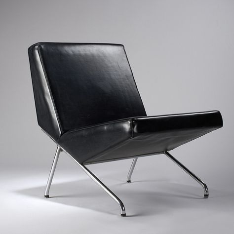 Pierre Guariche; Chromed-Steel Base Chair for Sièges Témoin, 1958. Glass Bookcase, Loungers Chair, Chaise Design, Take A Seat, Chairs Armchairs, Interior Furniture, Mid Century Design, Modern Chairs, Design Furniture