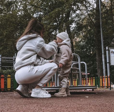 Mom And Son Aesthetic, Mum And Son, Art Student Aesthetic, Beautiful Christmas Scenes, Mother Daughter Fashion, Cute Bunny Cartoon, Mommy Baby, Mom Son, Cute Funny Babies