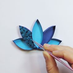 Kwiling Art, How To Do Quilling Step By Step, Quilling Instructions Step By Step, Quilling Tutorial Step By Step, Easy Quilling For Beginners, Simple Quilling Ideas, Paper Quilling Designs Easy, Quilling Step By Step, Beginner Quilling