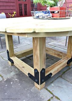 Outdoor Dining Table Diy, Wood Patio Table, Dining Table Diy, Round Picnic Table, Round Outdoor Table, Round Outdoor Dining Table, Round Patio Table, Bread Head, Granite Table