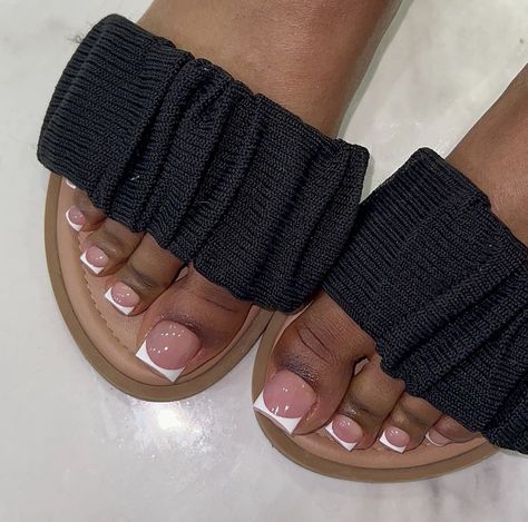 Toes Black Women, French Tip Toes, French Toes, French Top, Black French Tips, Acrylic Toes, Acrylic Toe Nails, Toe Nail Color, Summer Toe Nails