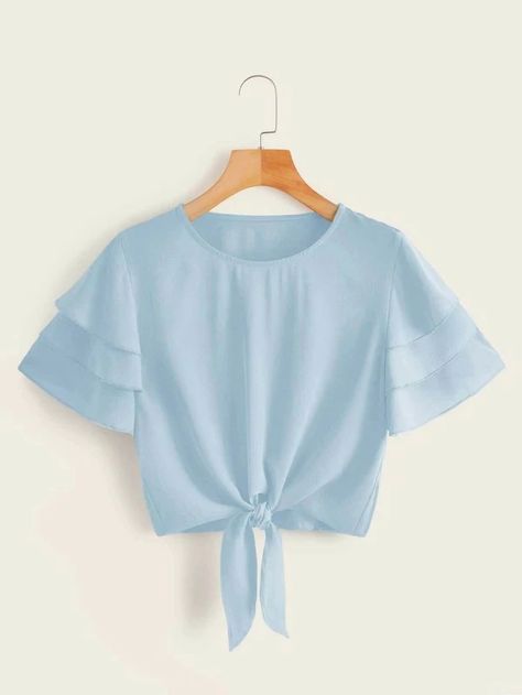 Fashion Tops Blouse, Trendy Fashion Tops, Hem Blouse, Crop Top Outfits, Fashion Attire, Women Blouses, Girls Fashion Clothes, Teenage Fashion Outfits, Teen Fashion Outfits