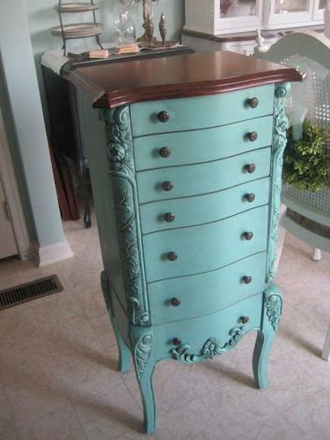 A Comfy Little Place of My Own: Turquoise Jewelry Armoire Jewelry Armoire Makeover, Painted Jewelry Armoire, Armoire Makeover, Box Makeover, Dresser Painted, Jewelry Box Makeover, Jewelry Chest, Painted Jewelry, Jewelry Cabinet