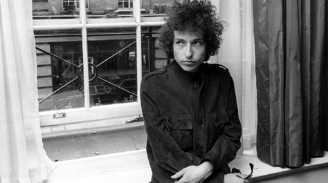 Bob Dylan Blonde On Blonde, Overgrown Garden, Beatnik Style, Mr Tambourine Man, Antonio Guterres, Blowin In The Wind, Joan Baez, Breaking Point, French Windows