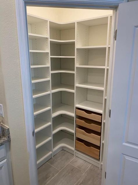 Small Corner Pantry, L Shaped Pantry, Pantry Door Ideas, Pantry Renovation, Pantry Closet Design, Pantry Layout, House Pantry, Perfect Pantry, Pantry Drawers