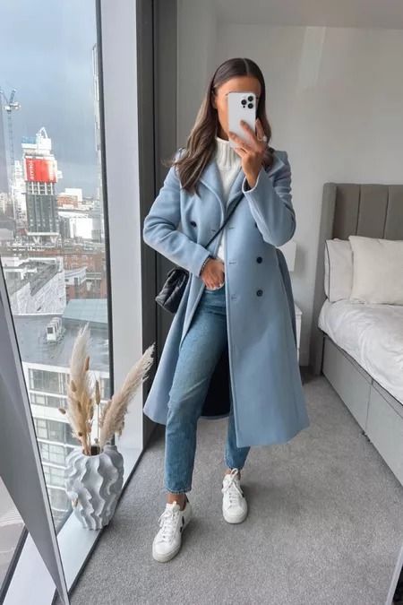 Whatemwore Winter, Blue Trench Coat Outfit, Blue Coat Outfit, Blue Outfit Winter, Edgy Work Outfits, Zara Winter, Ny Outfits, Outfit Zara, Pleated Sleeves