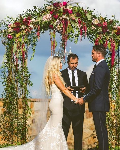 Jess southern and Logan Payne Jess And Logan, Jess Southern, Newport Beach House, Beach House Wedding, Japanese Wedding, Our Love Story, Wedding Vision Board, Beach Wedding Dresses, Love Photo