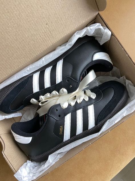 Sambas With Ribbon, Sambas Black, Black Sambas, Adidas Samba Women, Adidas Samba Black, Ribbon Shoe Laces, Cool Girl Aesthetic, Black Adidas Shoes, Custom Sneakers Diy