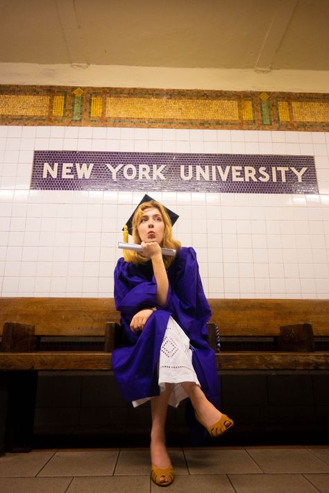 New York Graduation Pictures, Central Park Graduation Pictures, Columbia Graduation Photos, City Graduation Photoshoot, University Graduation Photoshoot, Nyc Graduation Photos, Nyu Graduation Pictures, Aesthetic Graduation Photos, Nyu Graduation