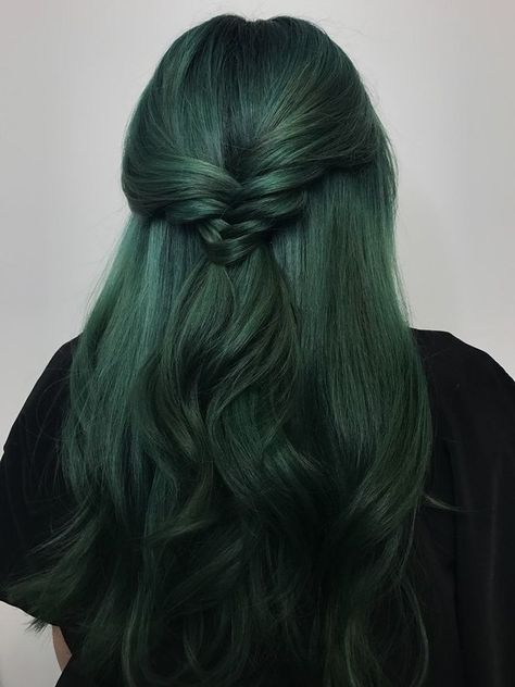 Sea Witch Hair, Black And Green Hair, Fall Highlights, Dark Green Hair, Witch Hair, Blonde Streaks, Green Wig, Pulp Riot, Sea Witch