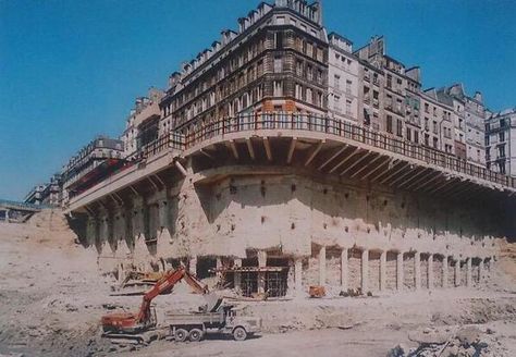 Construction of a Paris subway station. Tartarian Technology, Paris Subway, Mud Flood, Star Fort, Brazil Carnival, Romanesque Architecture, Subway Station, Mystery Of History, Ancient Architecture